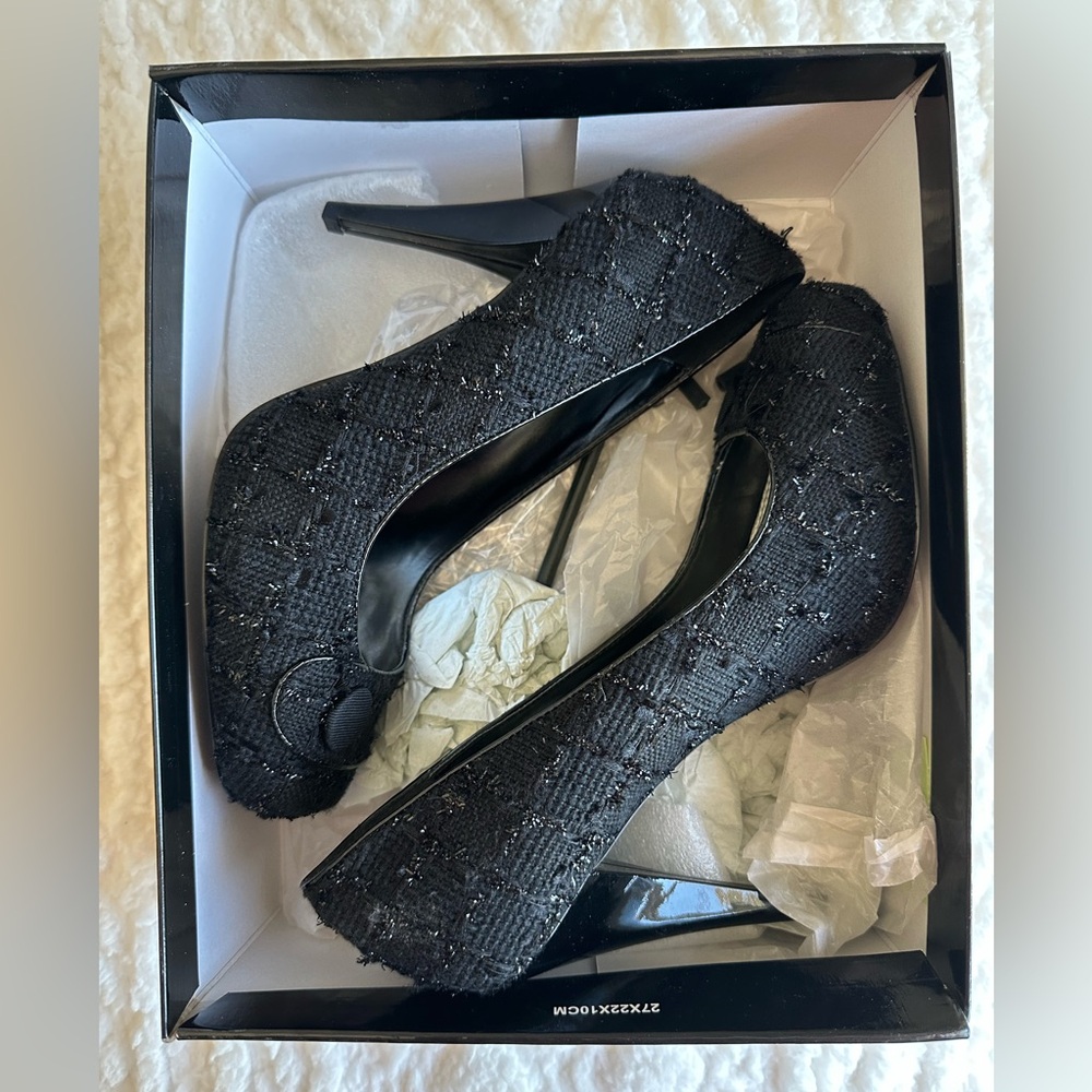 White House Black Market Women's Heels Style Edison NIB